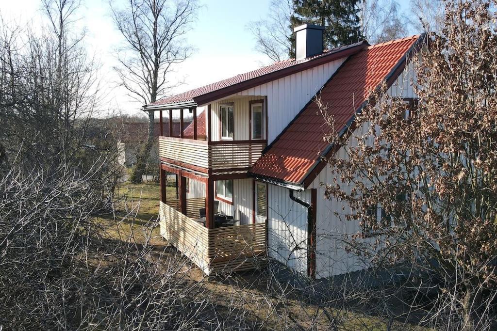 Lantlig Villa I Ljungbyhed エクステリア 写真