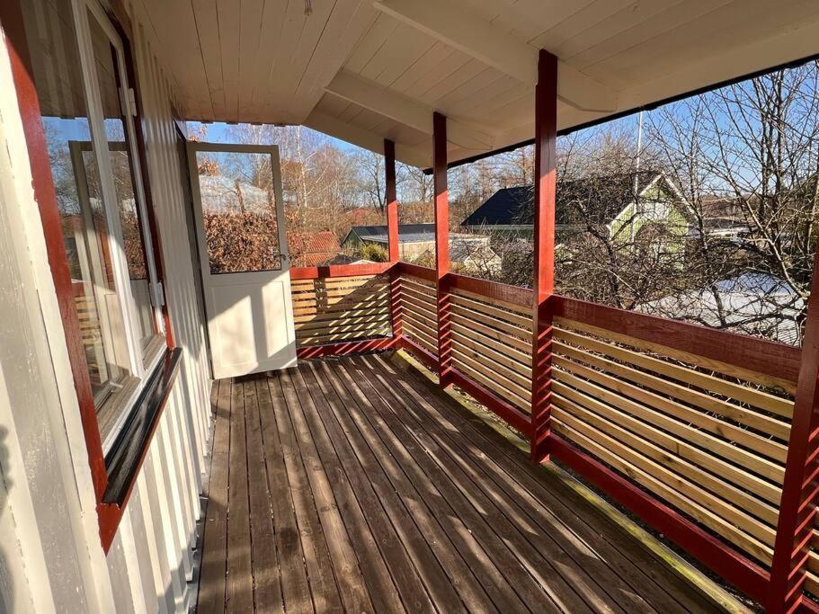 Lantlig Villa I Ljungbyhed エクステリア 写真
